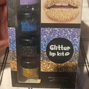 4 Colors Glitter Lip Kit 💋